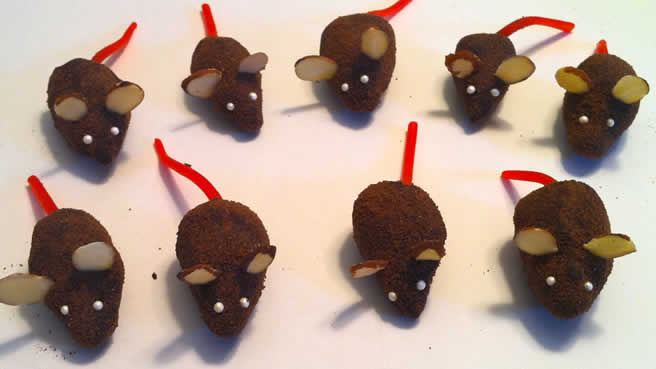 Christmas Candy Recipes Chocolate Mice. "