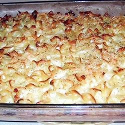 Lokshin Kugel (Noodle Pudding)