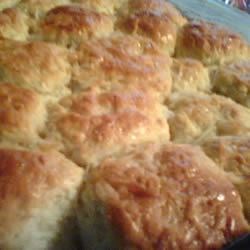 Pani Popo (Hawaiian Coconut Bread)