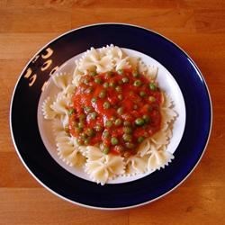 Bow-Tie Pasta With Red Pepper Sauce