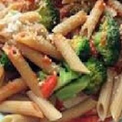 Penne with Red Pepper Sauce and Broccoli