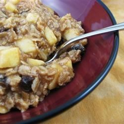 Creamy Apple Cinnamon Raisin Oatmeal