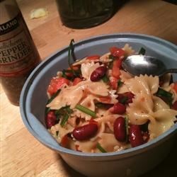 Easy Olive Oil, Tomato, and Basil Pasta