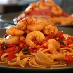 Linguine Pasta with Shrimp and Tomatoes Recipe
