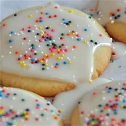 How do you make decorating frosting for cookies?