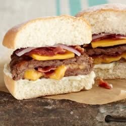 Cheesy Bacon-Stuffed Burgers