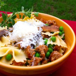 Bow-Tie Pasta with Sausage, Peas, and Mushrooms