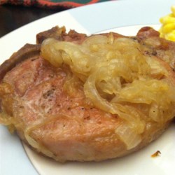 Easy Caramelized Onion Pork Chops