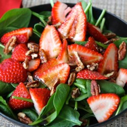 Strawberry and Spinach Salad with Honey Balsamic Vinaigrette