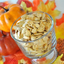 How do you make sweet toasted pumpkin seeds?