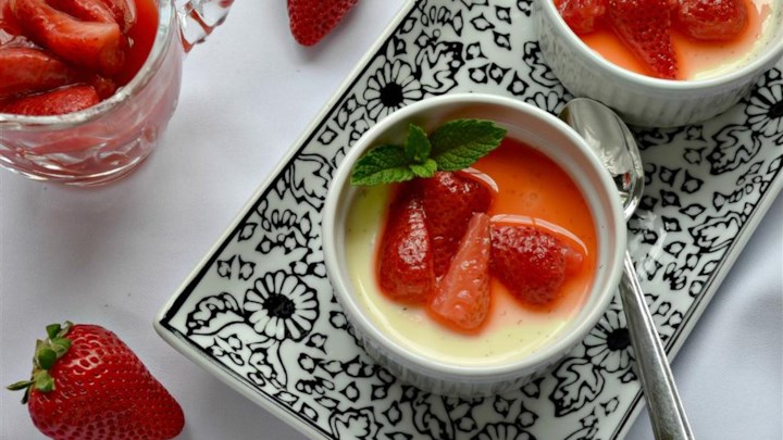 White Chocolate Panna Cotta With Stewed Strawberries Recipe