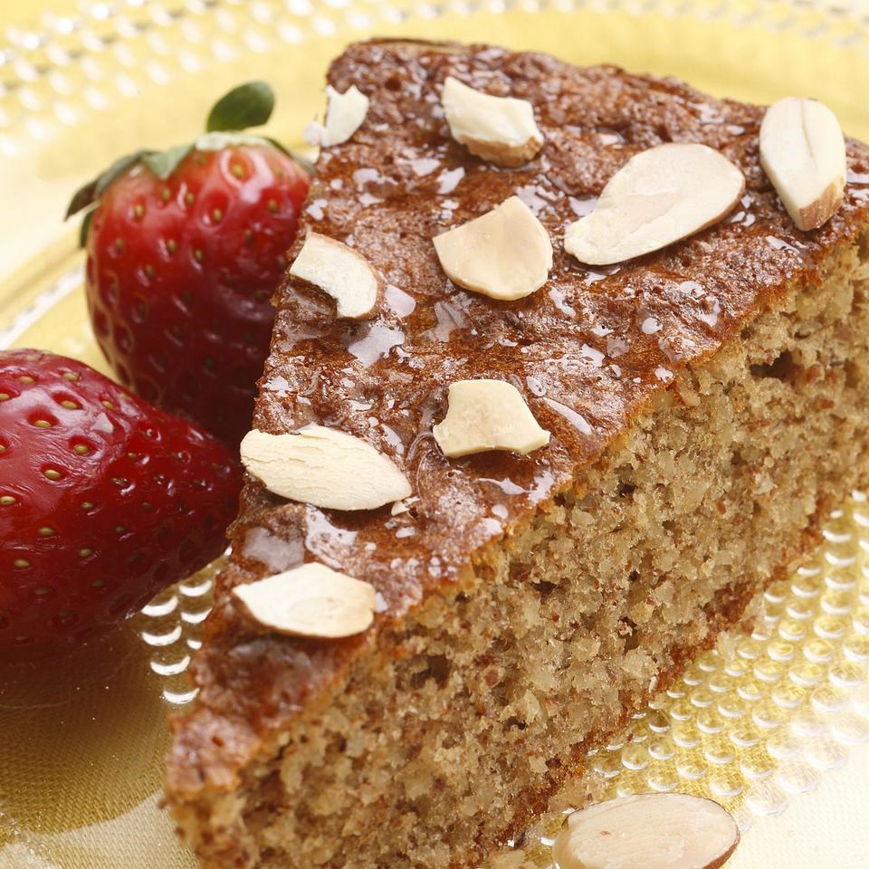 gluten-free-flourless-honey-almond-cake-crockett-honey-co