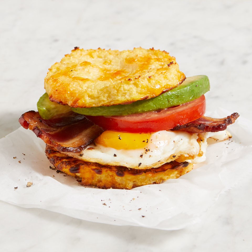 Egg And Bacon Cauliflower English Muffin Breakfast Sandwiches Recipe Eatingwell