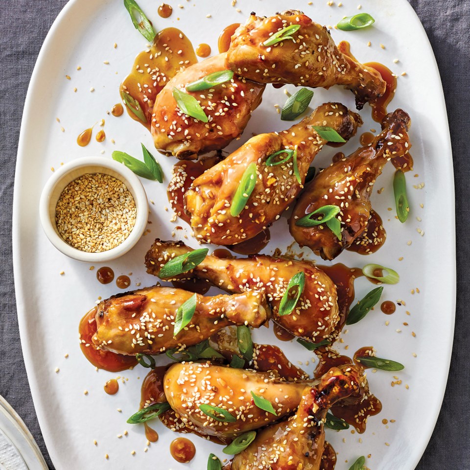 slow-cooker-sticky-sesame-chicken-drumsticks-recipe-eatingwell