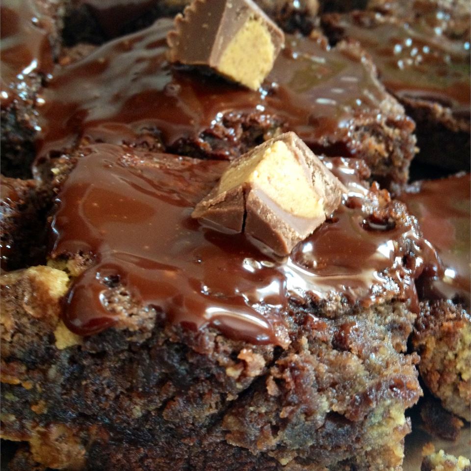 Swirled Peanut Butter Cup Brownies_image