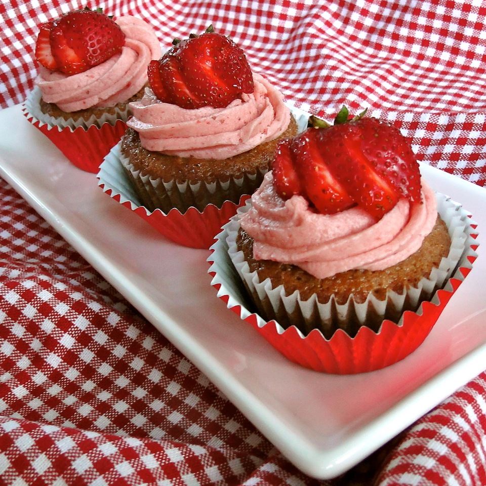 REALLY Real Strawberry Cupcakes_image
