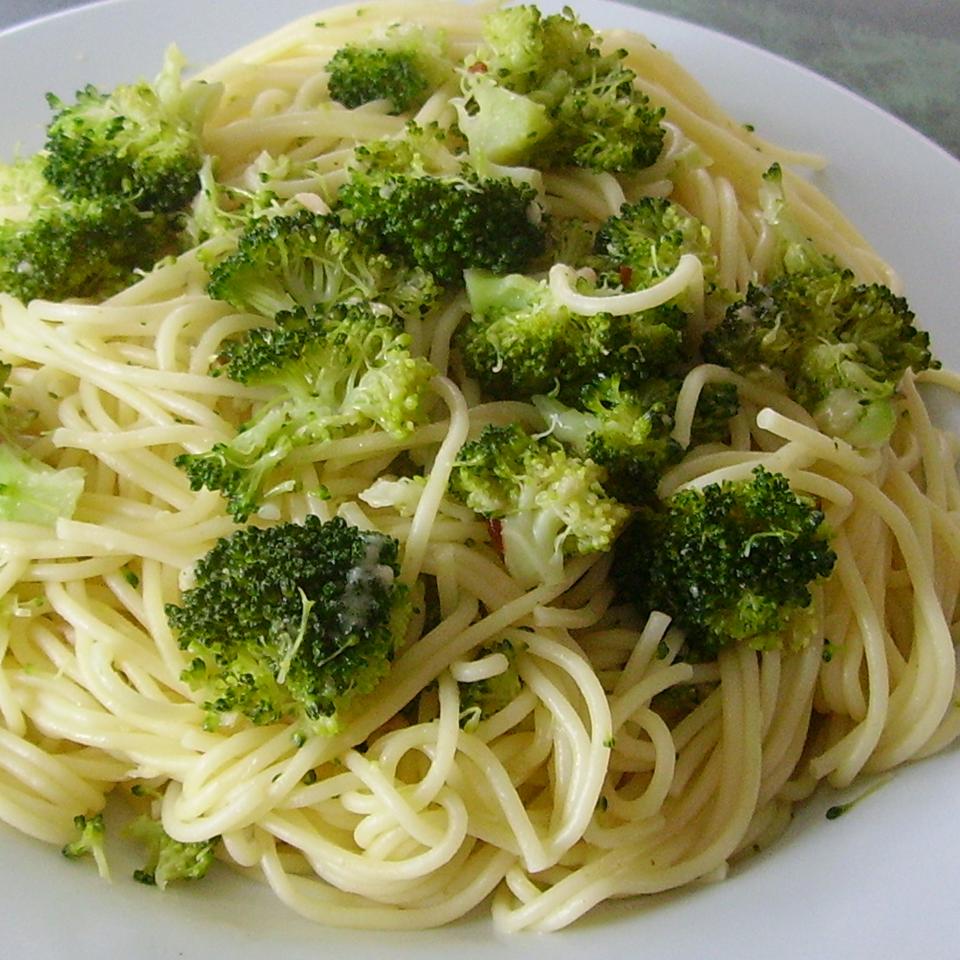 Broccoli Garlic Angel Hair Pasta image