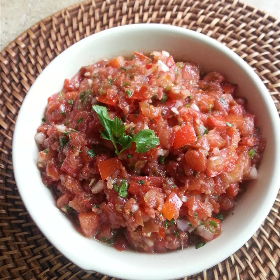 Jen's Fresh and Spicy Salsa_image