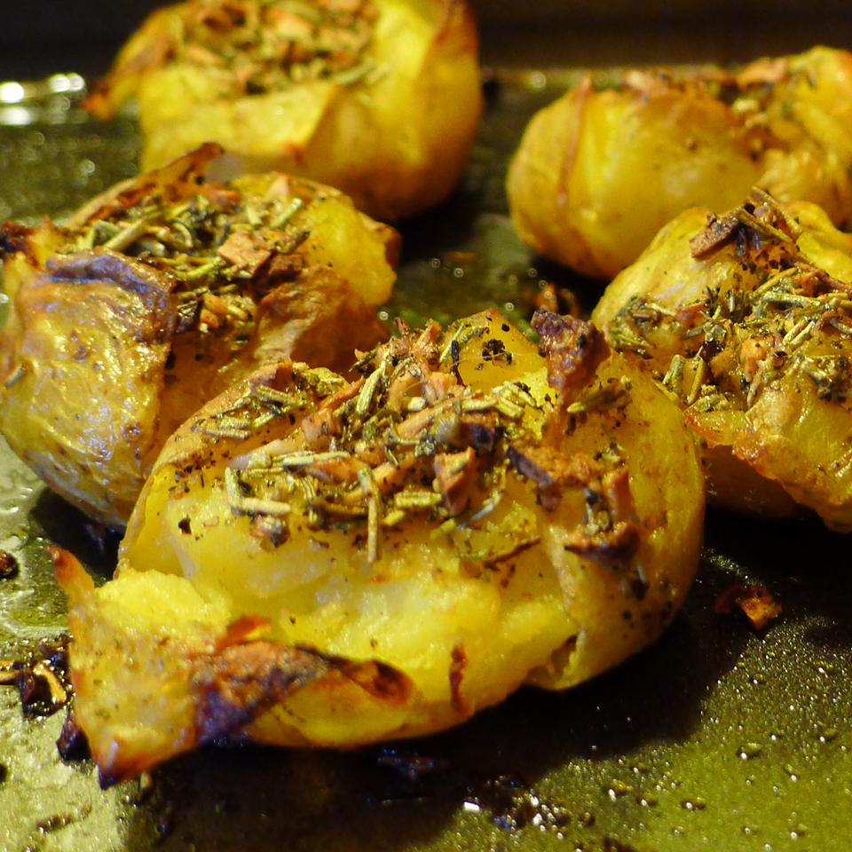 Картошка запеченная в духовке со специями