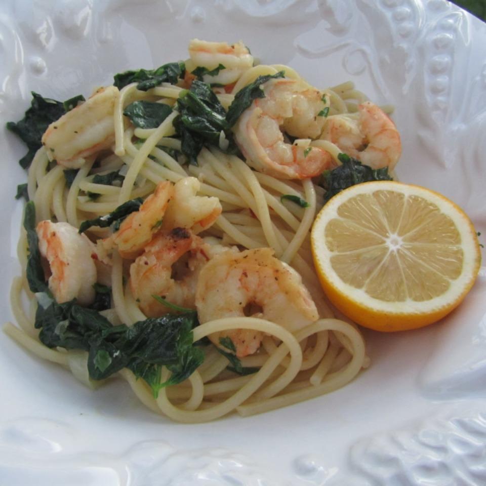 New Year Spinach Fettuccine with Scallops_image