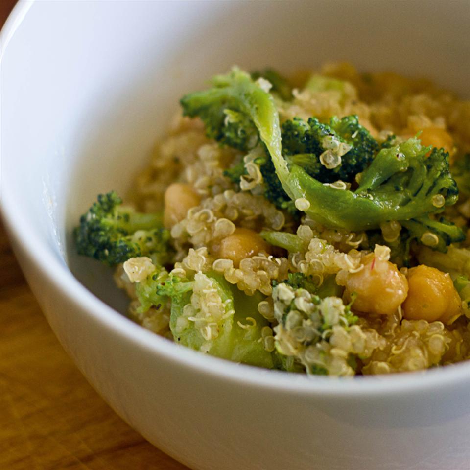 Garlicky Quinoa and Garbanzo Bean Salad | Allrecipes