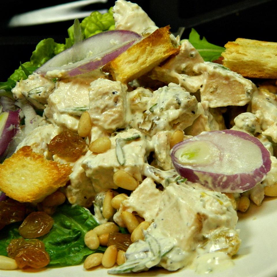 Chicken Salad With Pine Nuts and Raisins_image