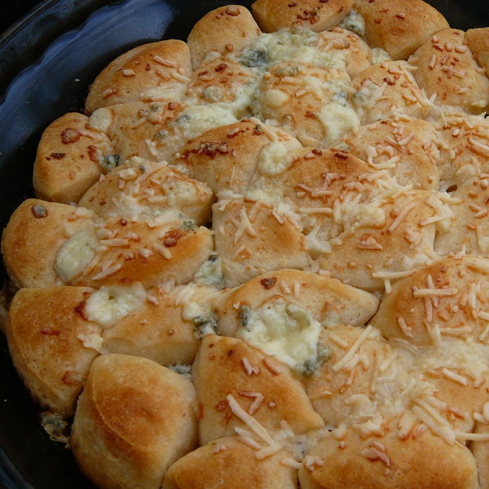 Biscuits with Blue Cheese Butter_image
