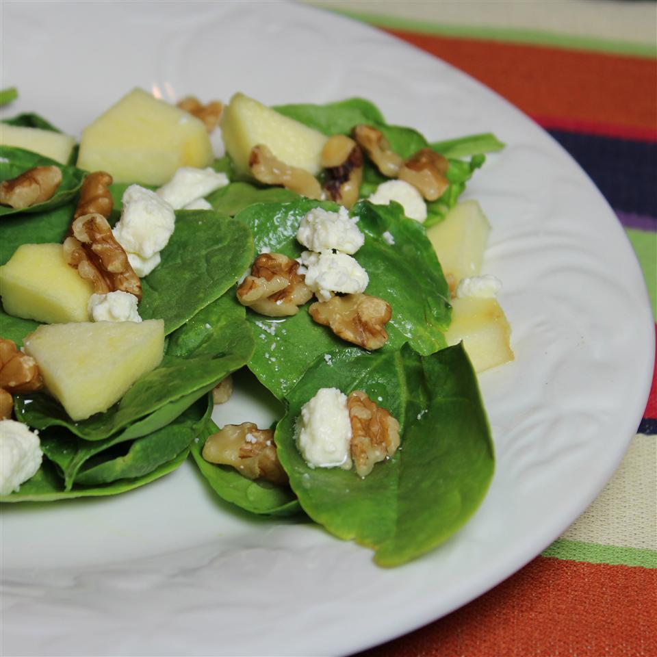 Spinach and Goat Cheese Salad_image