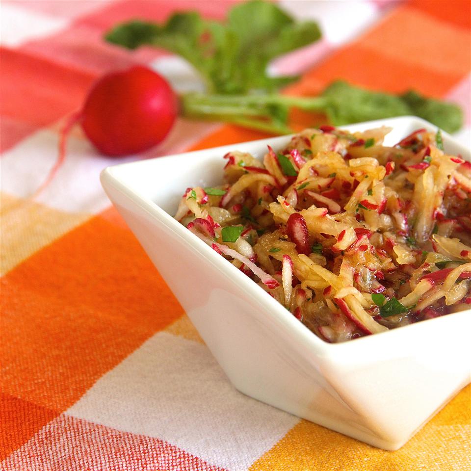 Ultra-Simple and Delicious Red Radish Salad image