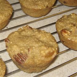 Quinoa Muffins with Peaches and Pecans_image