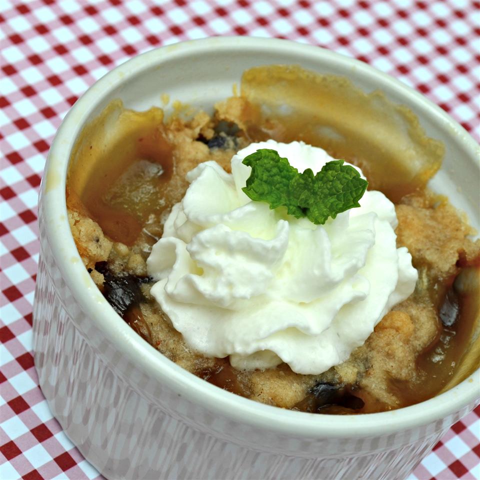 Pear and Sour Cherry Crisp_image