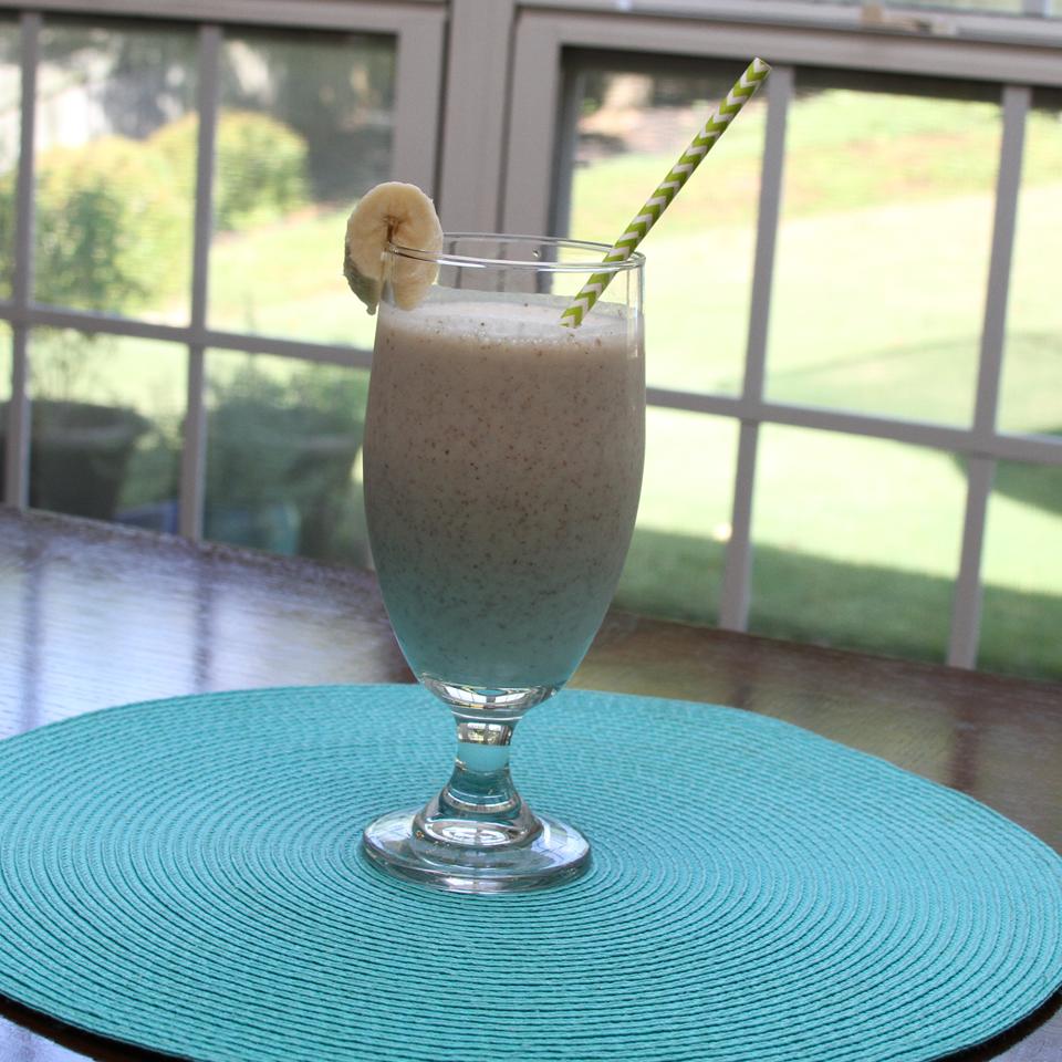 Easy-Breezy Coconut and Banana Drink_image