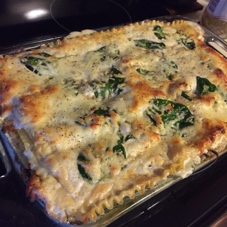 Chicken and Spinach Alfredo Lasagna_image