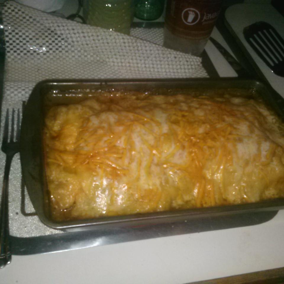 Quick and Easy Green Chile Chicken Enchilada Casserole Recipe