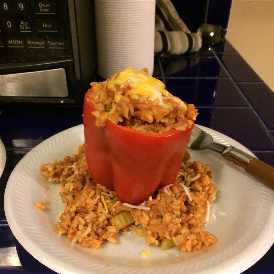 Stuffed Peppers with Creole Sauce_image