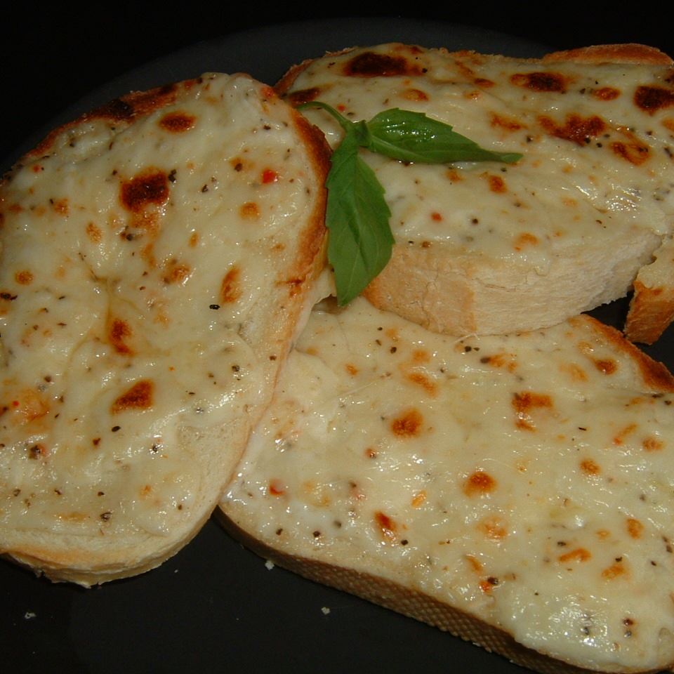 Creamy Cheese Bread image