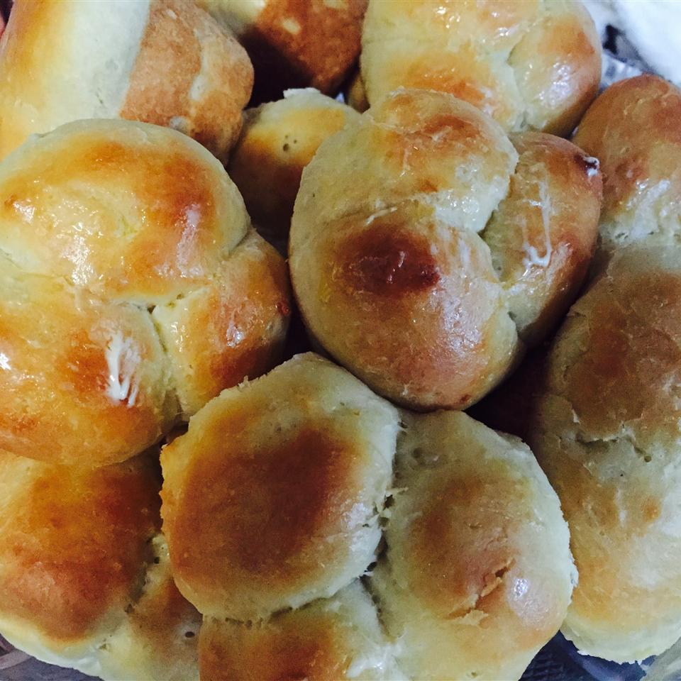 Mom's Yeast Rolls_image