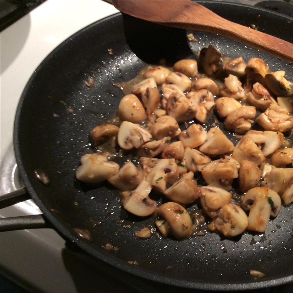 Sauteed Mushrooms in Garlic_image