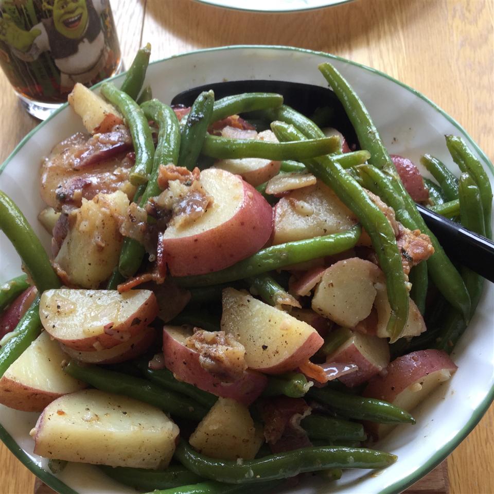 Green Beans with Almonds and Caramelized Shallots Recipe