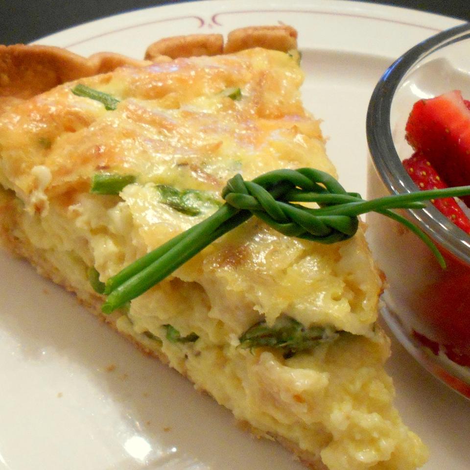 Asparagus and Swiss Cheese Quiche_image