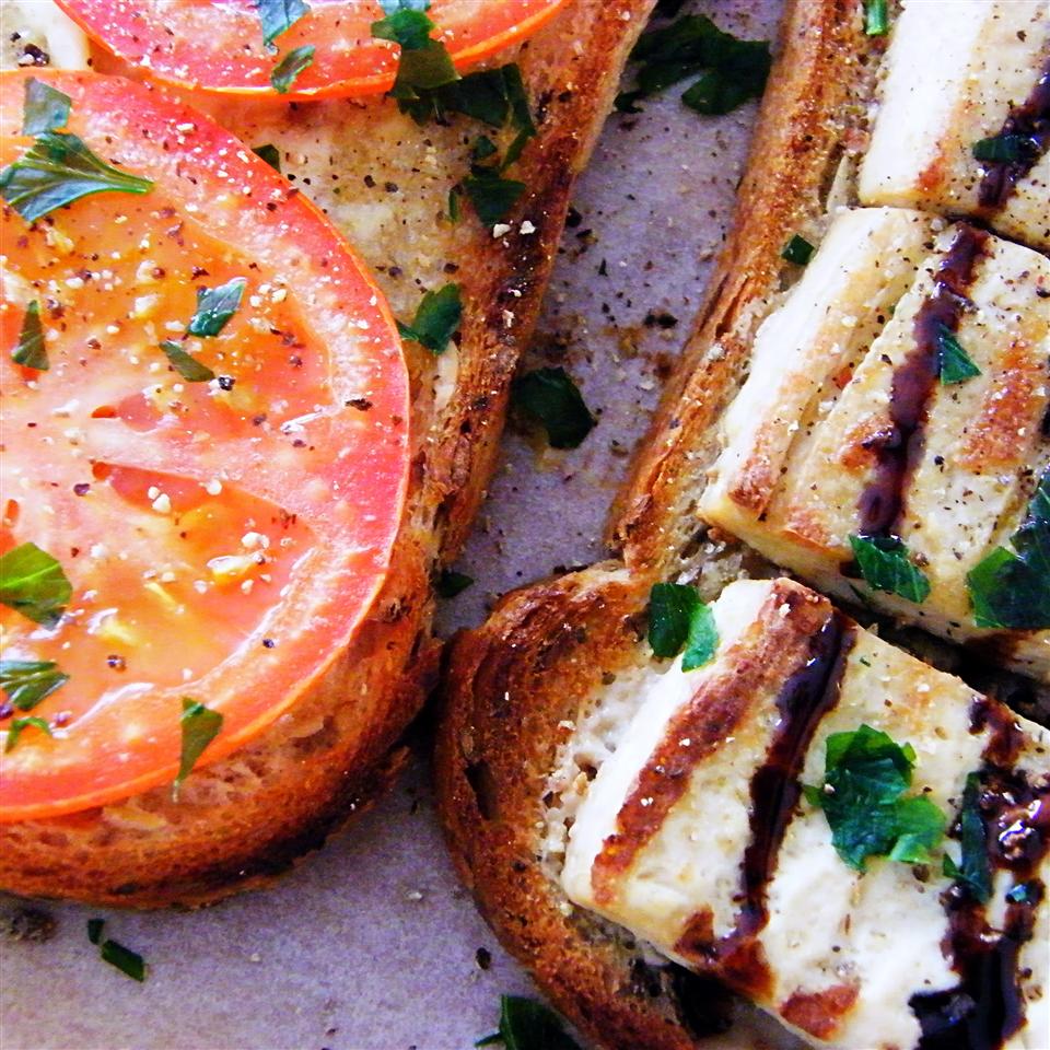 Grilled Tofu Sandwich_image