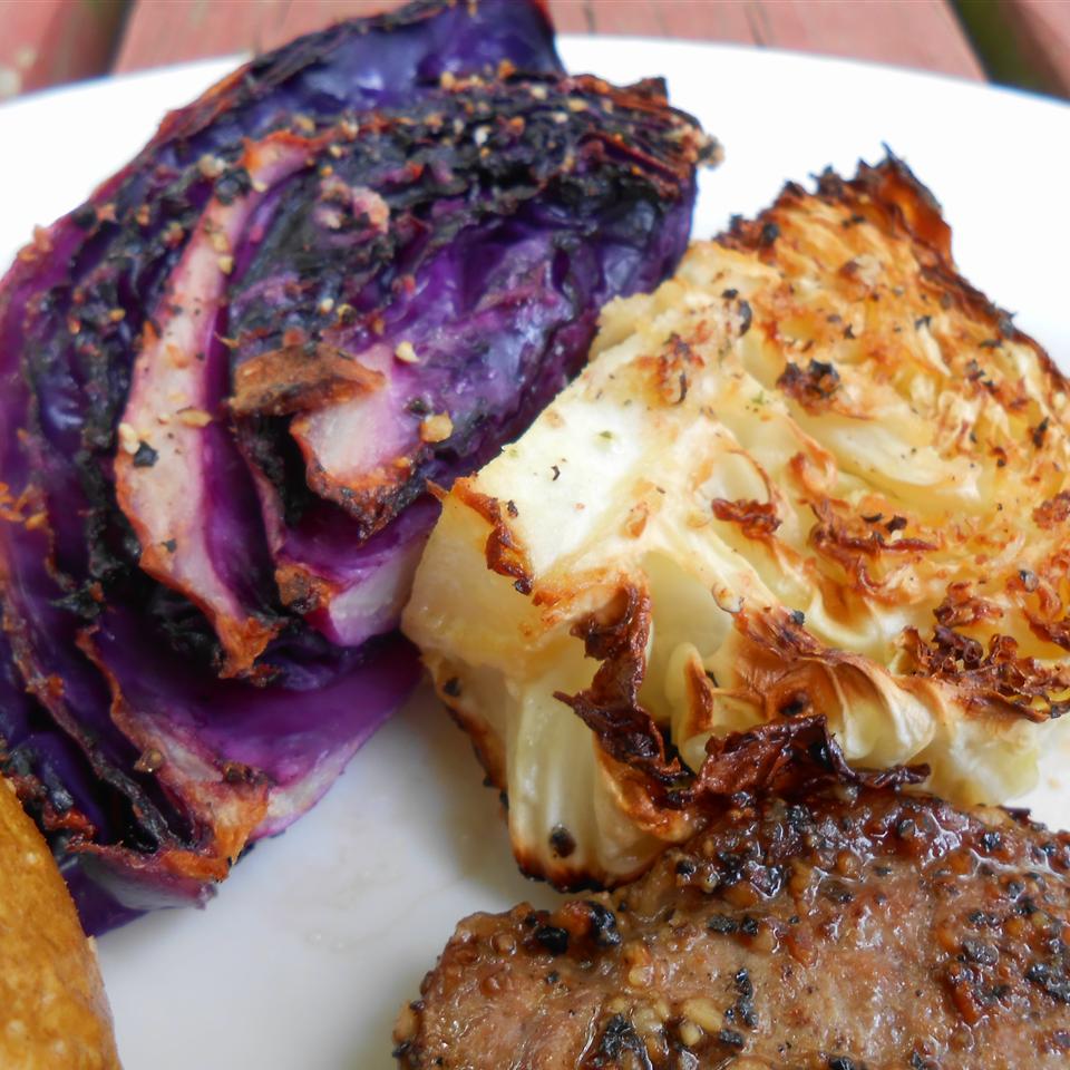 Easy Roasted Cabbage_image