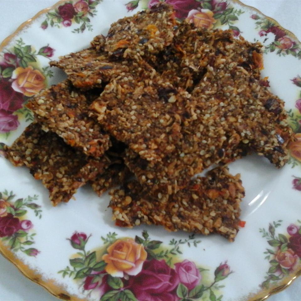 Gluten-Free Dehydrated Rosemary and Cranberry Crisps_image