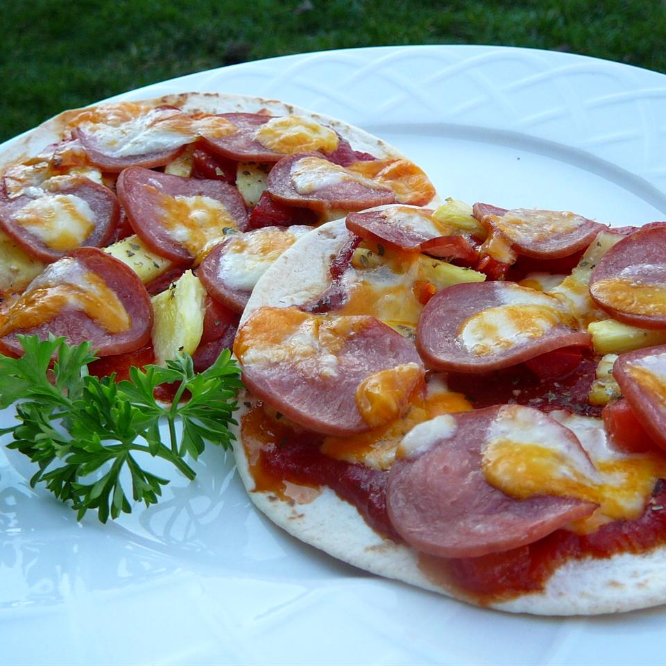 Fast Hawaiian Pizza image