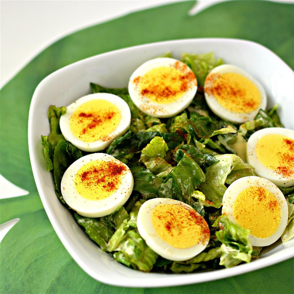 Deviled Egg Salad with Romaine_image