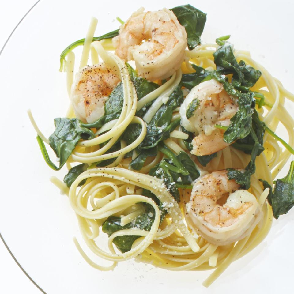 Garlic Shrimp Linguine image