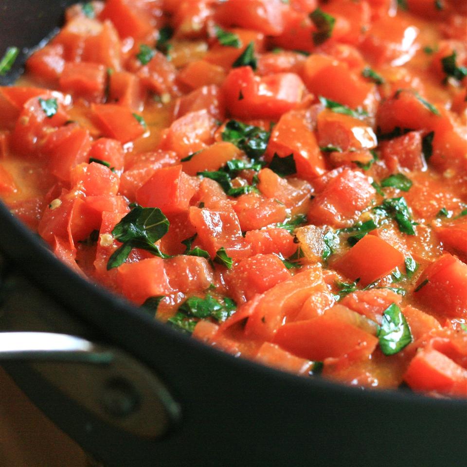 Homemade Tomato Basil Pasta Sauce_image