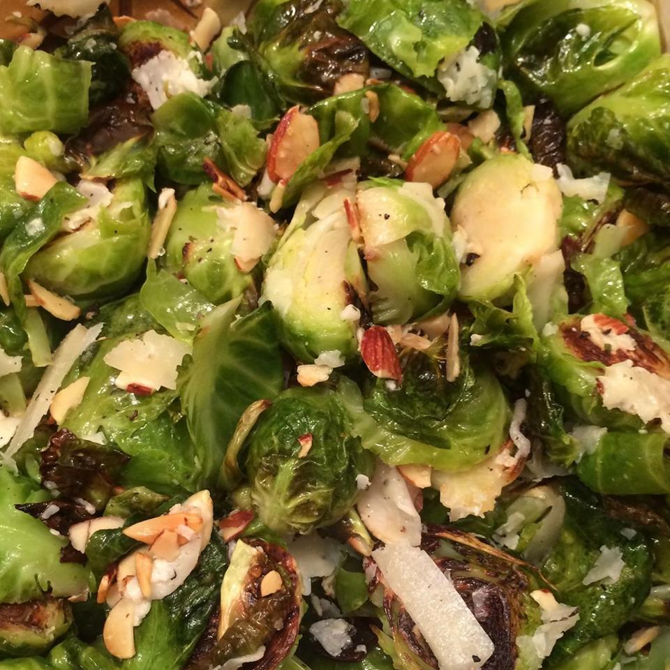 Brussels Sprouts with Almonds and Manchego_image