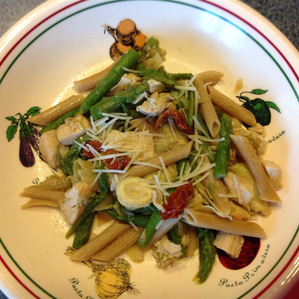 Chicken Penne with Asparagus, Sundried Tomatoes, and Artichoke Hearts