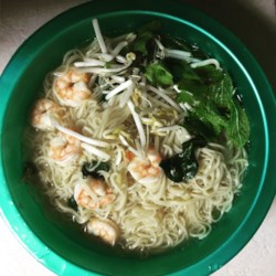 Vietnamese-Style Shrimp Soup